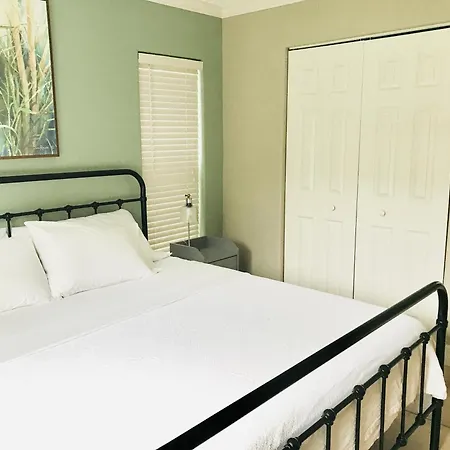 Hidden City Riverfront Apt Near Lakes Golf & Disney
